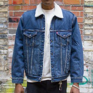 Levi's Vintage Fit Sherpa Trucker Dark Sherpa Jacket- NWT